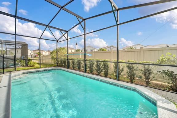 7BD Windsor Westside Near Parks (WW 2485)